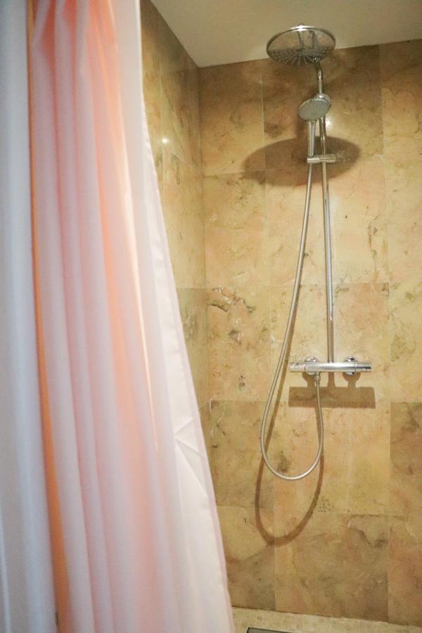 Le Logis D'Arniere Bed & Breakfast Saint Cyr-sous-Dourdan Exterior photo